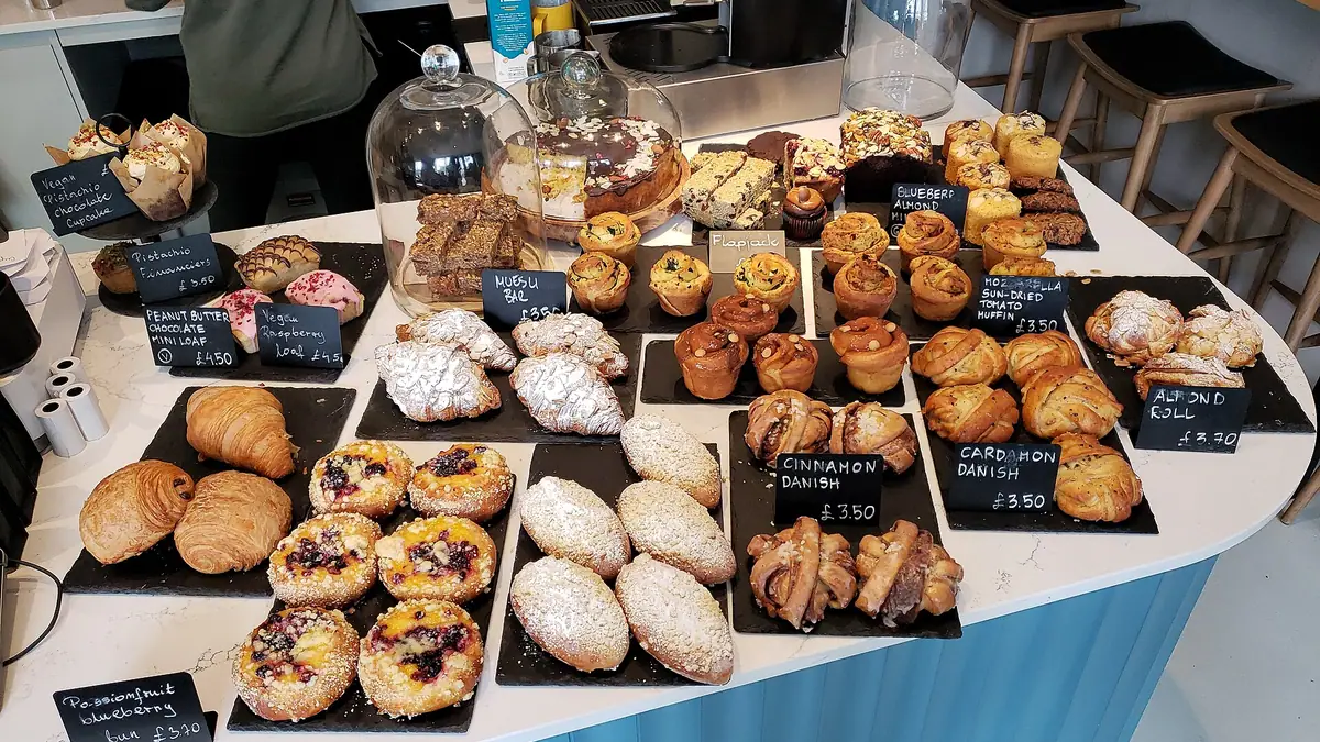 Uncle Tak Bakery – bakery in Warrington town centre